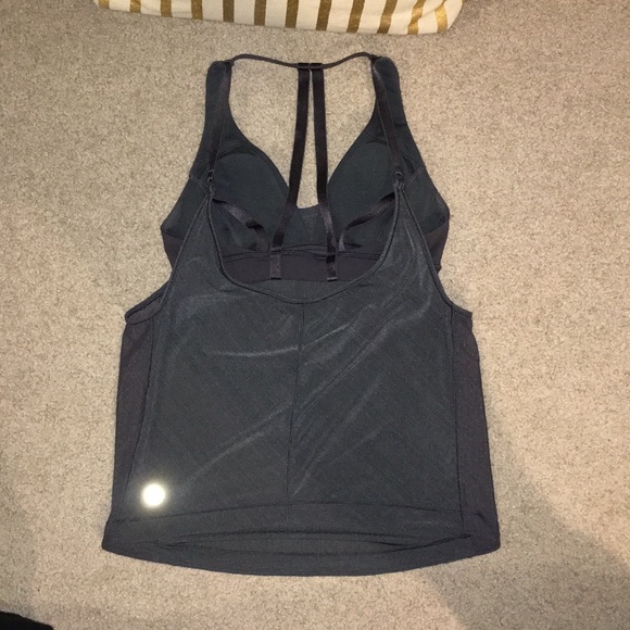 Grey lululemon tank - Picture 2 of 2
